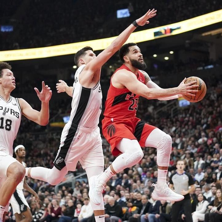 Pascal Siakam powers Raptors past Spurs 112-98 for Toronto's third straight win